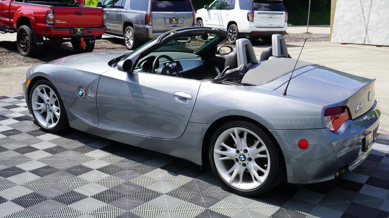 Used 2008 BMW Z4 3.0i w/ Premium Pkg RWD image 25