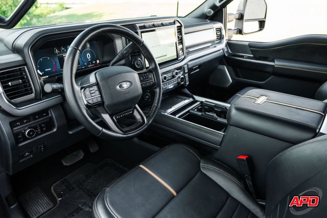 Used 2024 Ford F350 Platinum AWD/4WD image 2