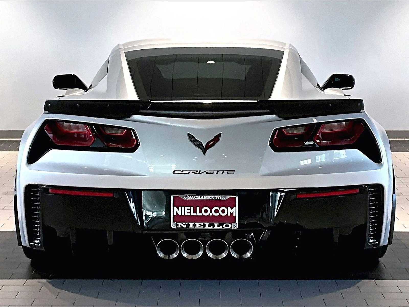 Used 2018 Chevrolet Corvette Grand Sport RWD image 9