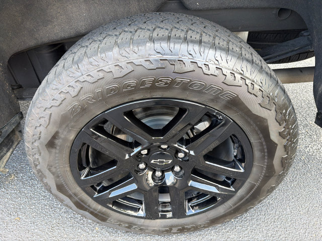 Used 2024 Chevrolet Silverado 1500 LT Trail Boss w/ Convenience Package II AWD/4WD image 19