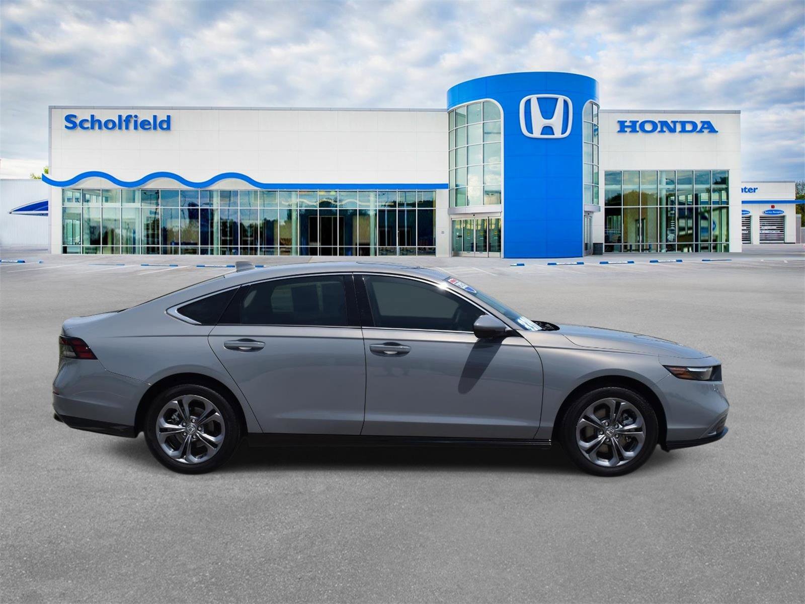 Used 2025 Honda Accord EX-L image 2