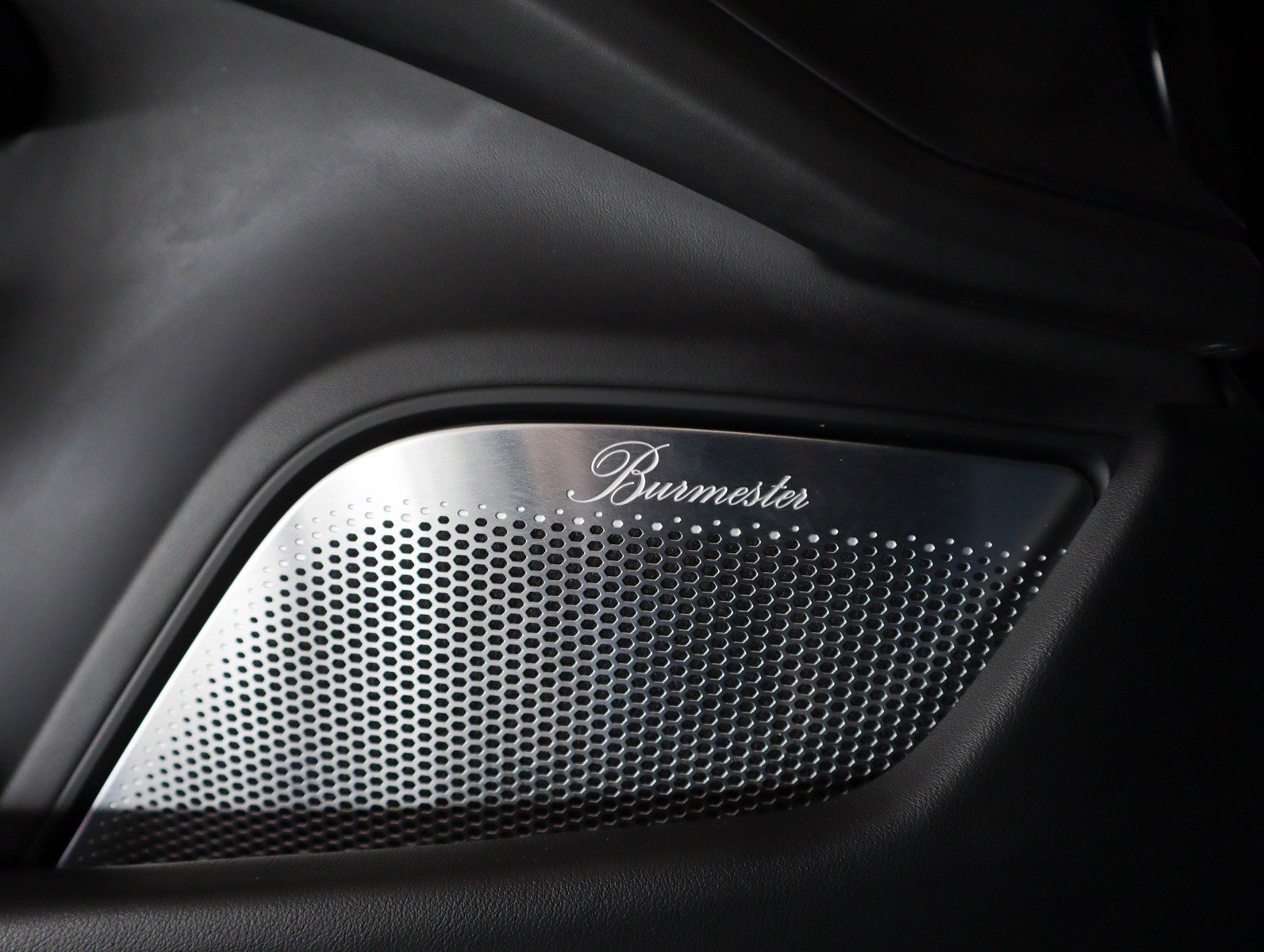 Certified 2022 Porsche Taycan 4S image 24