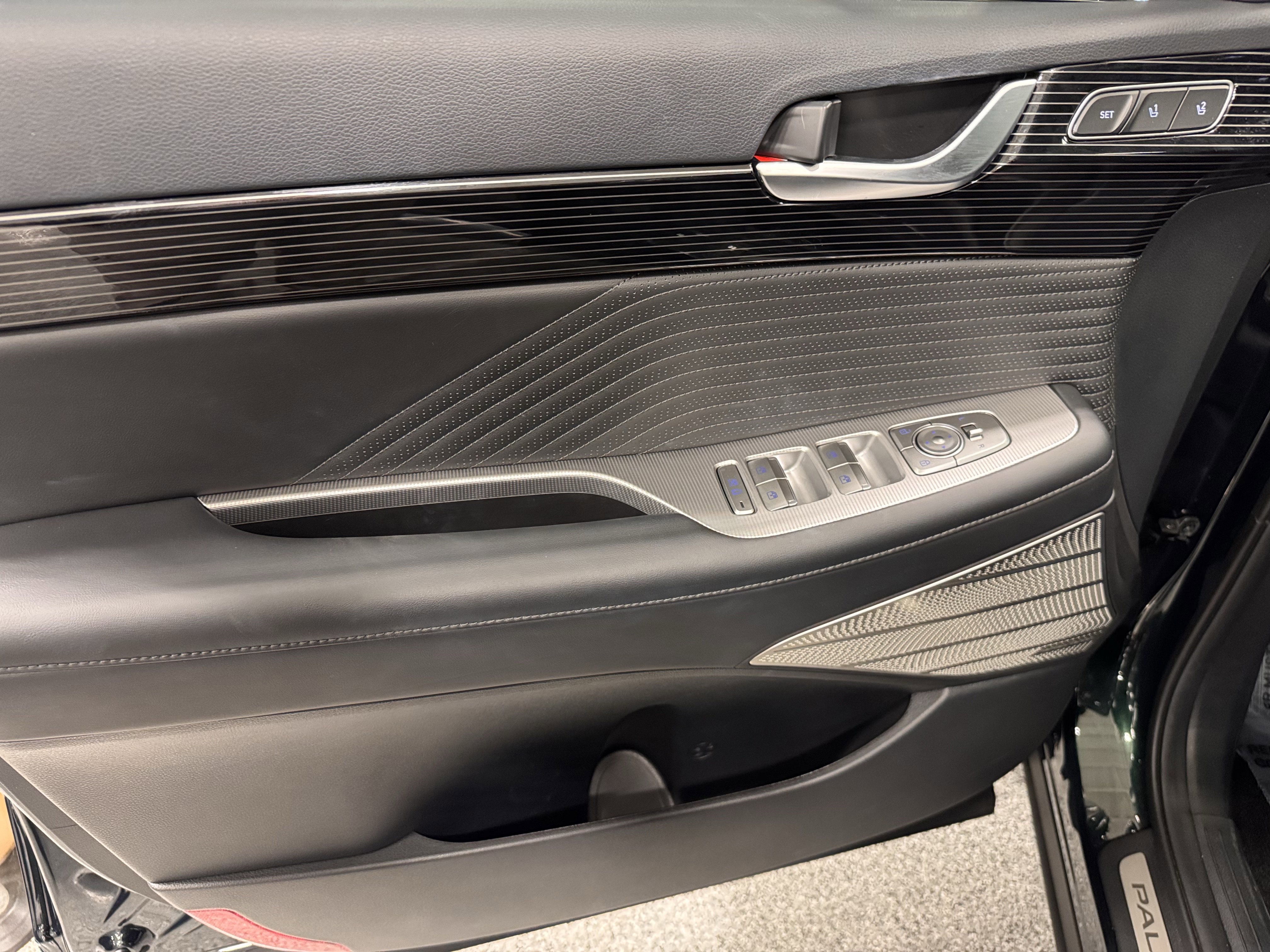 Used 2025 Hyundai Palisade Calligraphy image 22