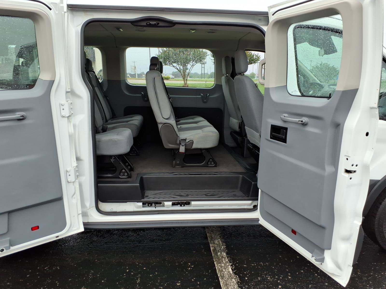 Used 2016 Ford Transit 350 XLT RWD image 7