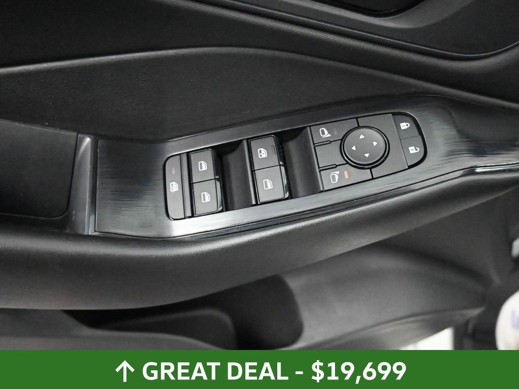 Used 2024 Nissan Rogue S AWD/4WD image 30