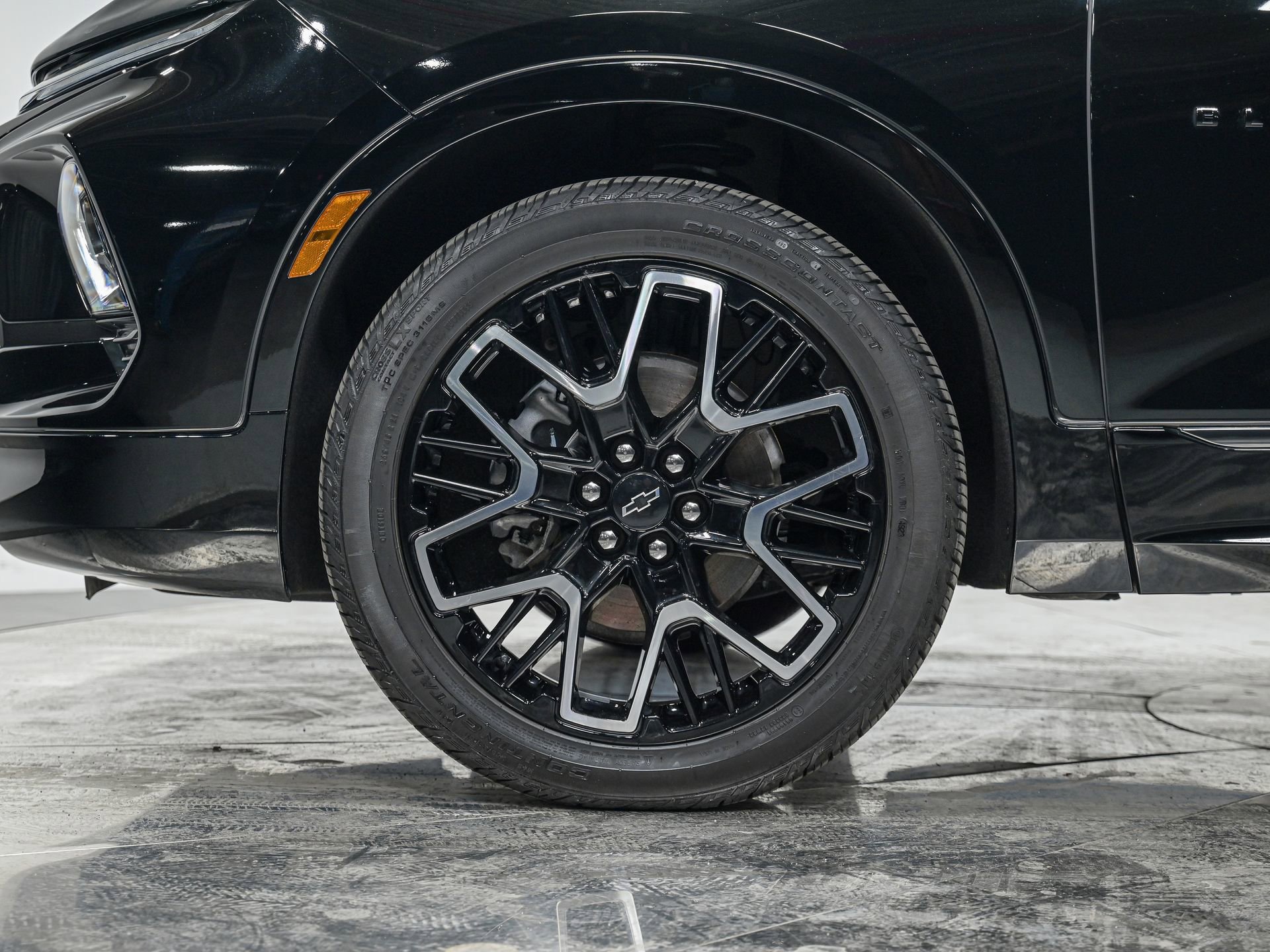 Used 2024 Chevrolet Blazer RS w/ Driver Confidence II Package image 3