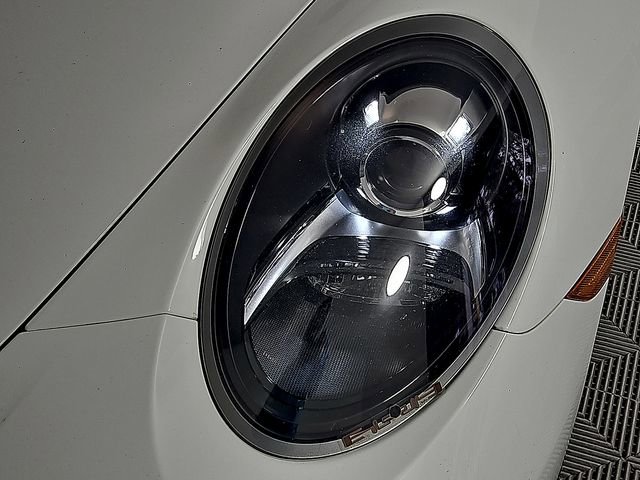 Used 2017 Porsche 911 Carrera image 10