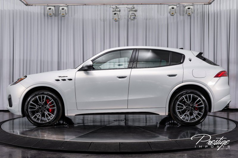 Used 2023 Maserati Grecale Modena image 10