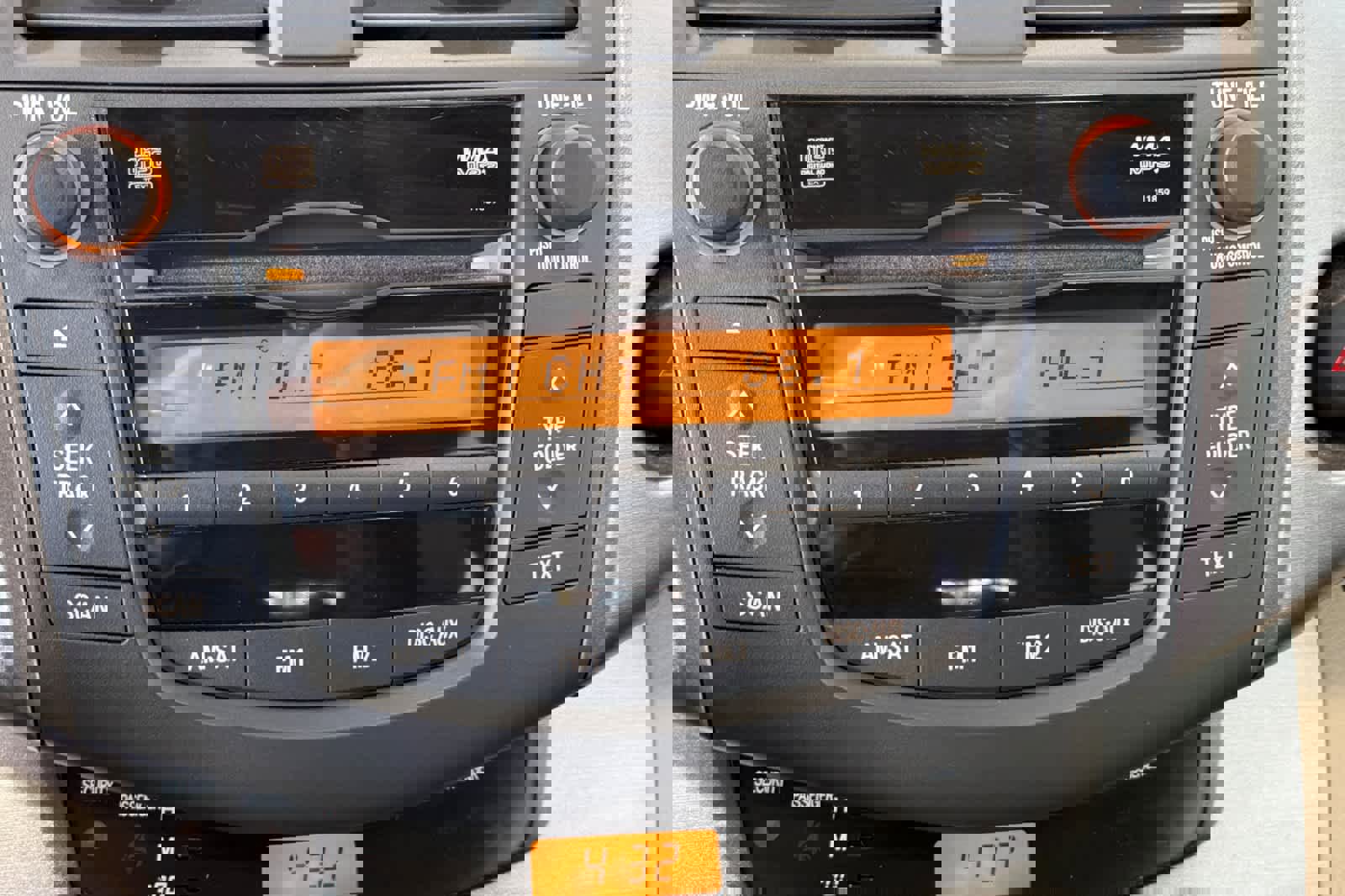 Used 2011 Toyota RAV4 4WD image 20