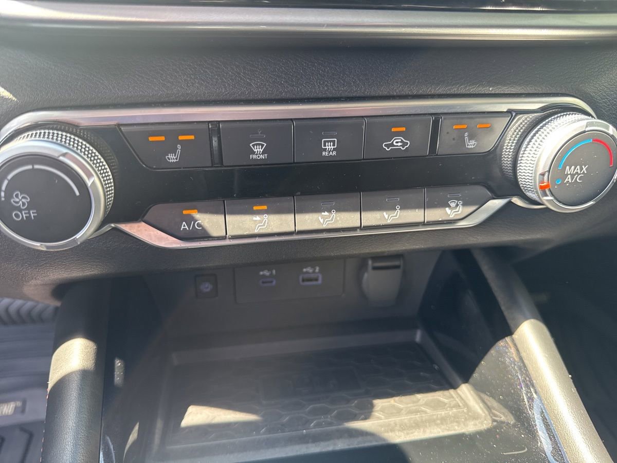 Used 2023 Nissan Altima 2.5 SR w/ SR Premium Package image 32