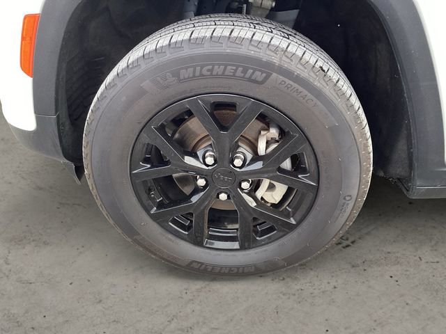 Certified 2024 Jeep Grand Cherokee Altitude image 14