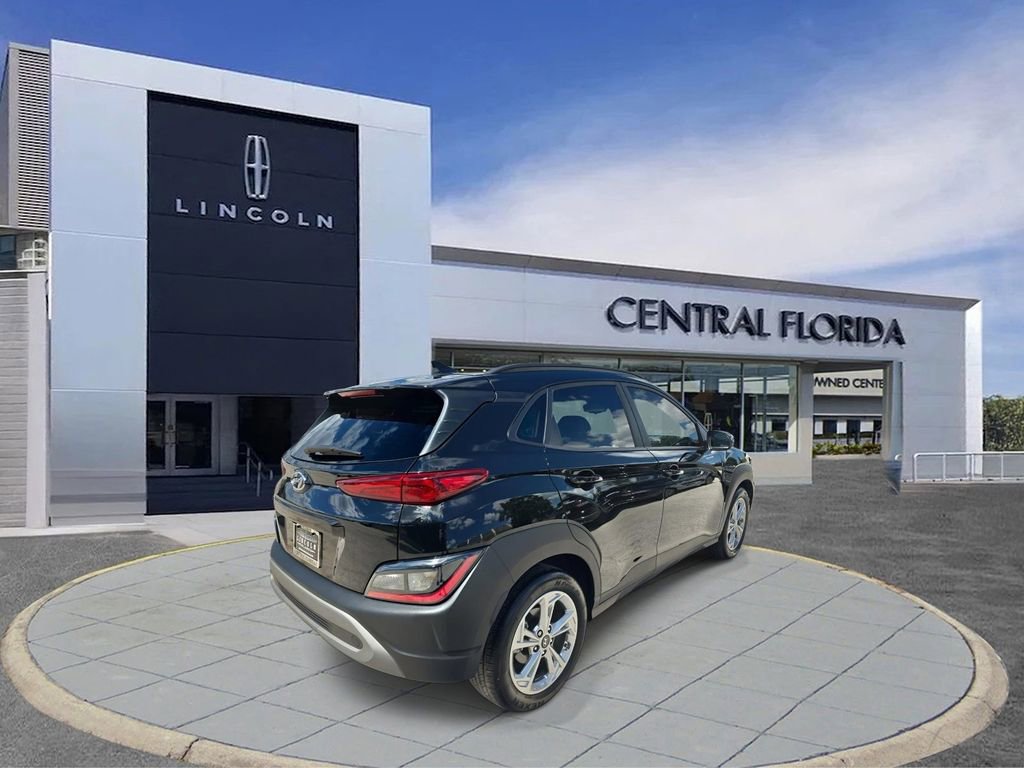 Used 2023 Hyundai Kona SEL w/ Convenience Package FWD image 3