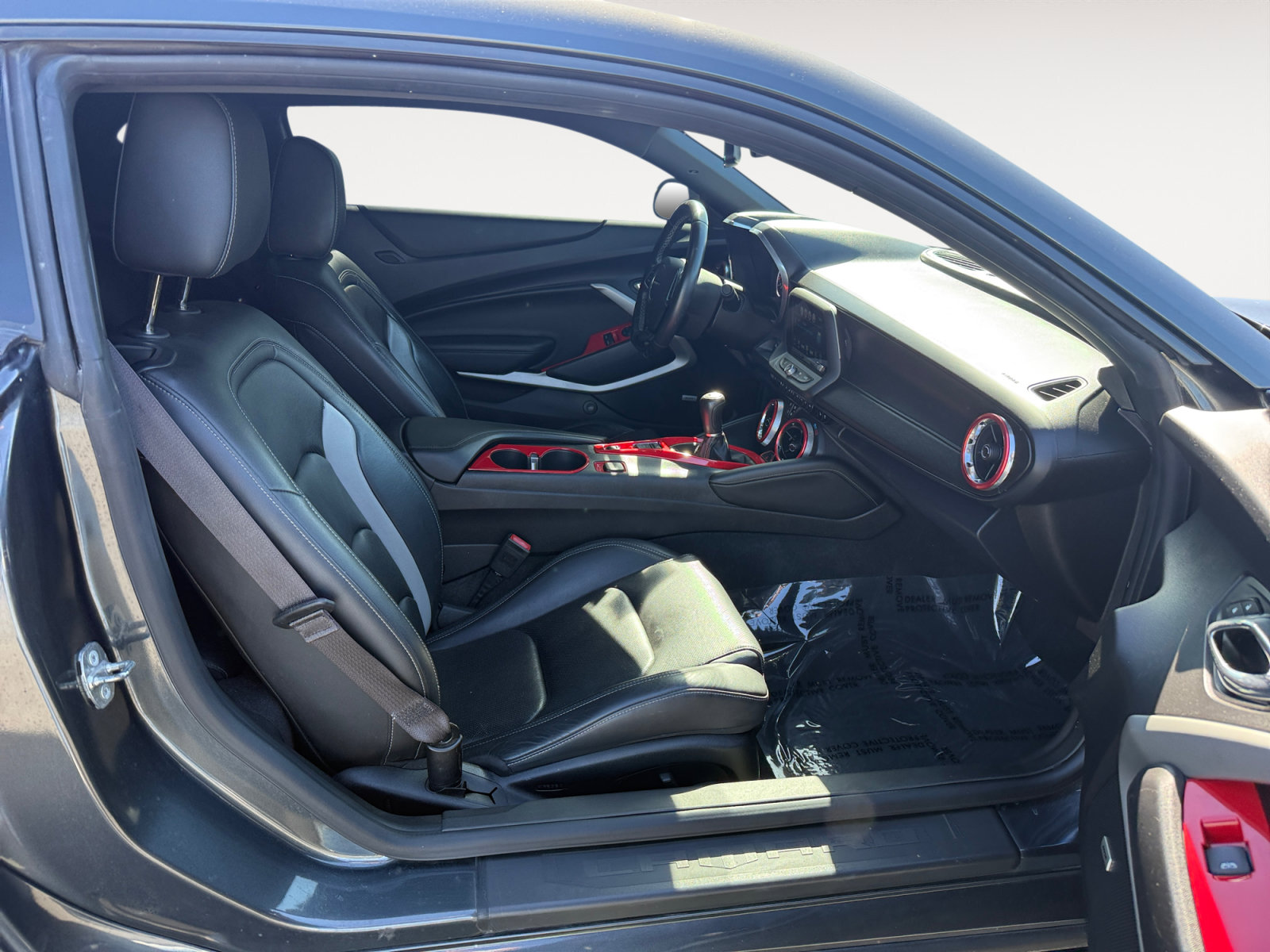Used 2016 Chevrolet Camaro LT RWD image 19