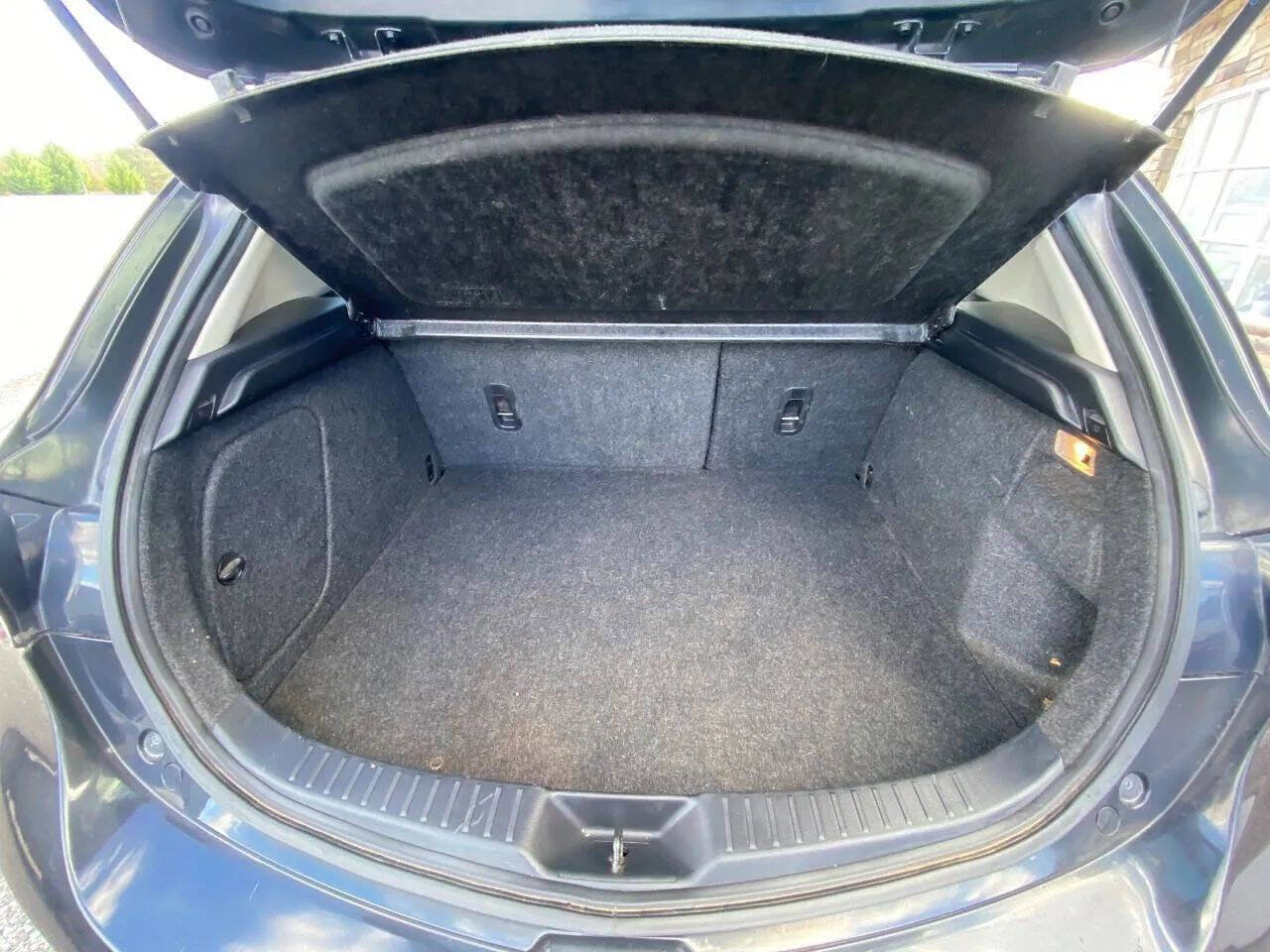 Used 2012 MAZDA MAZDA3 i Touring image 15