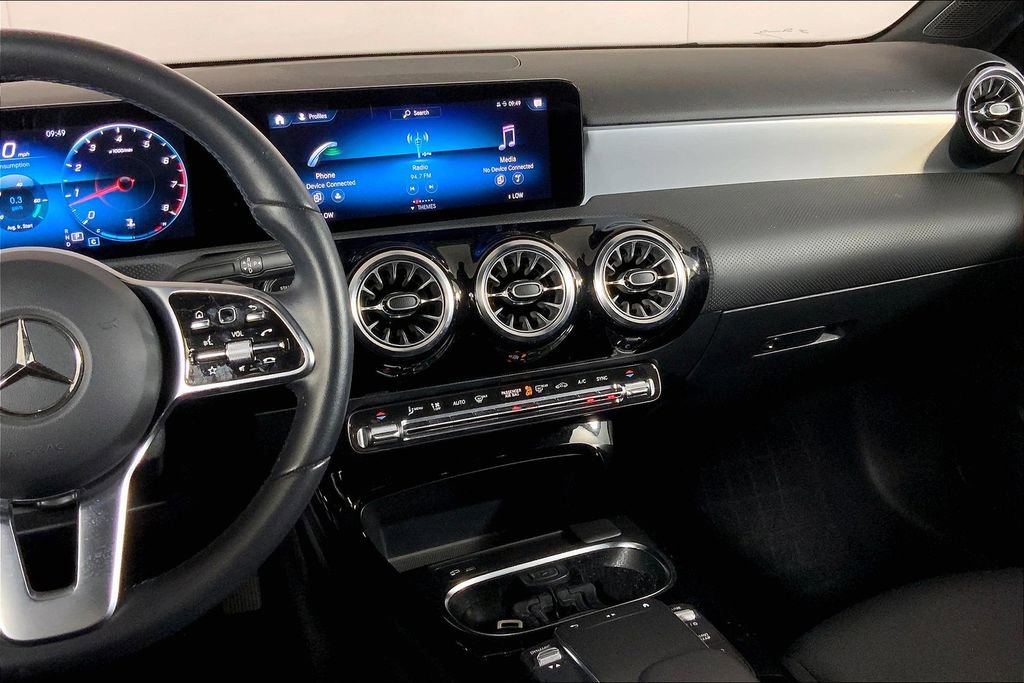Used 2022 Mercedes-Benz A 220 image 5