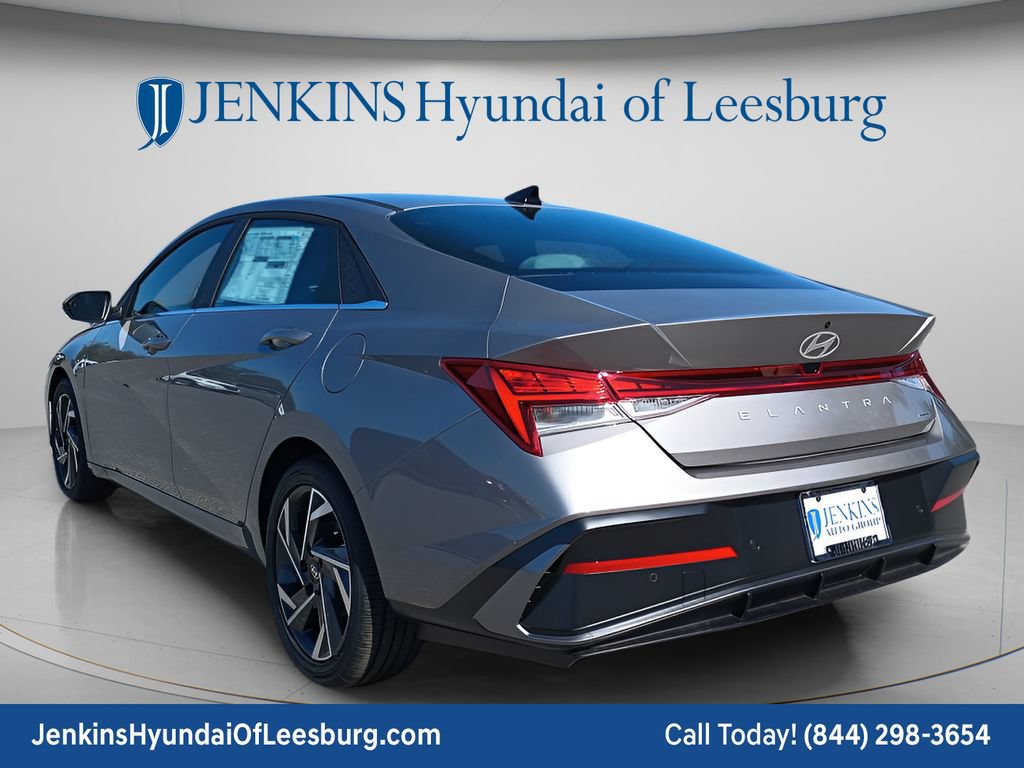 Certified 2024 Hyundai Elantra Limited FWD image 12
