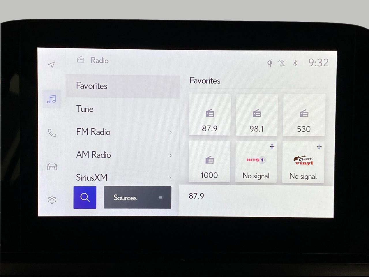 Certified 2025 Lexus UX 300h AWD w/ Accessory Package (Z1) image 21