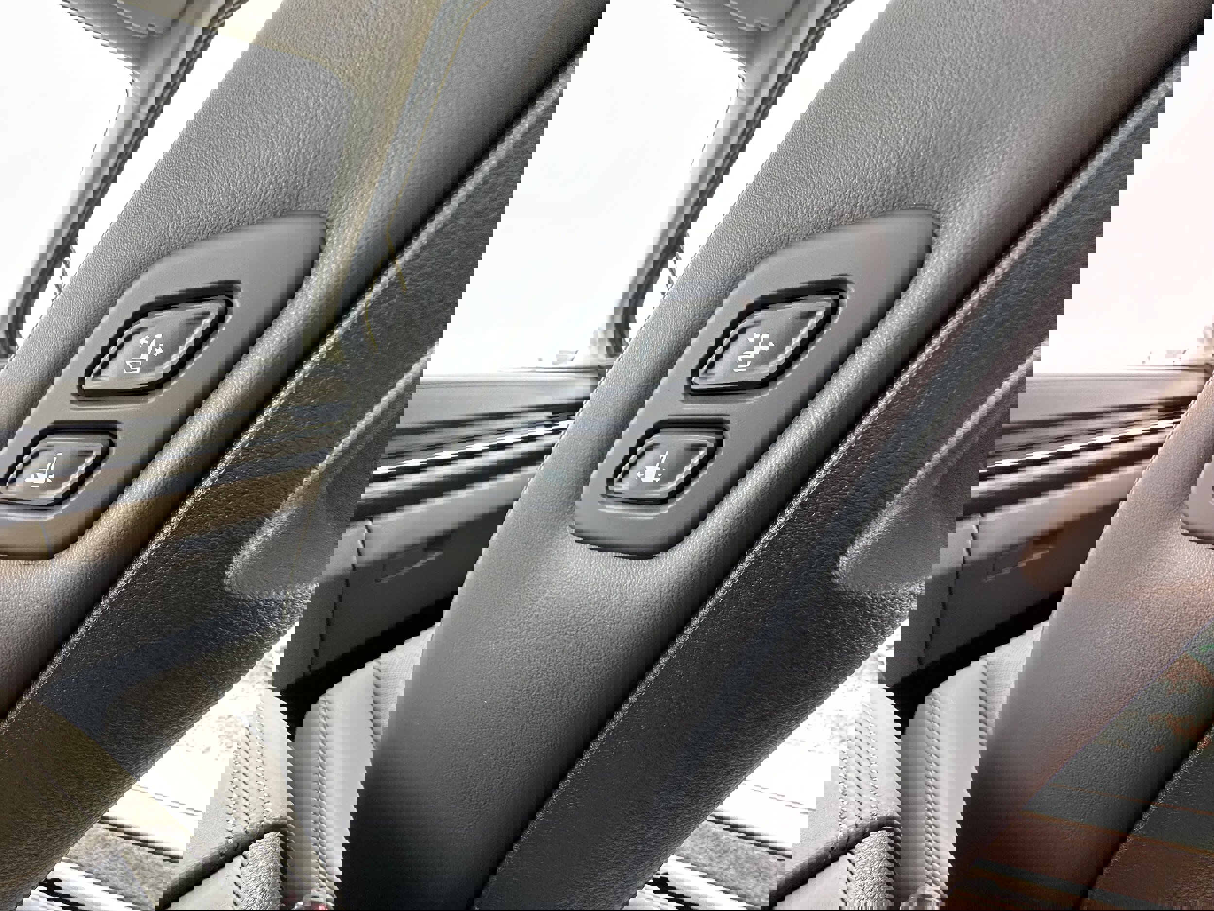 New 2026 Kia Carnival SX image 26