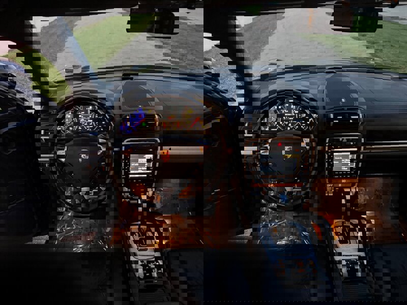 Used 2006 Porsche Cayenne Turbo image 20