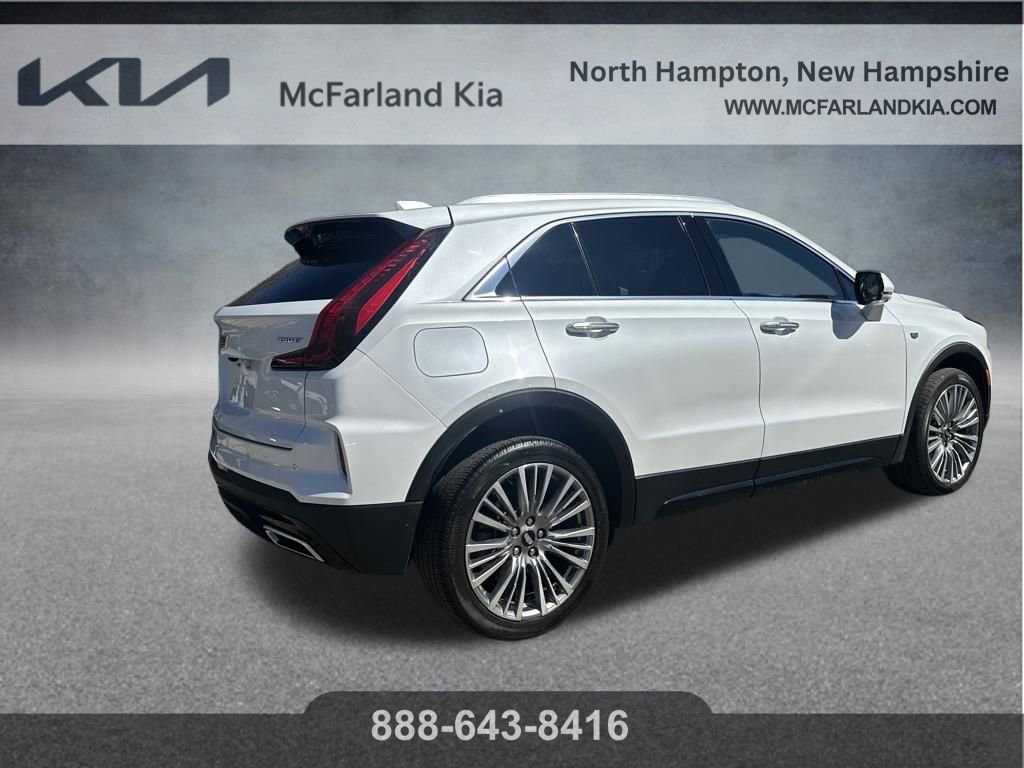 Used 2025 Cadillac XT4 Premium Luxury image 7