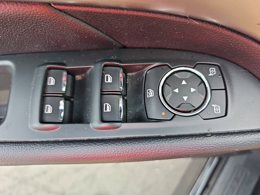 Used 2019 Ford Explorer XLT w/ Equipment Group 202A AWD/4WD image 33