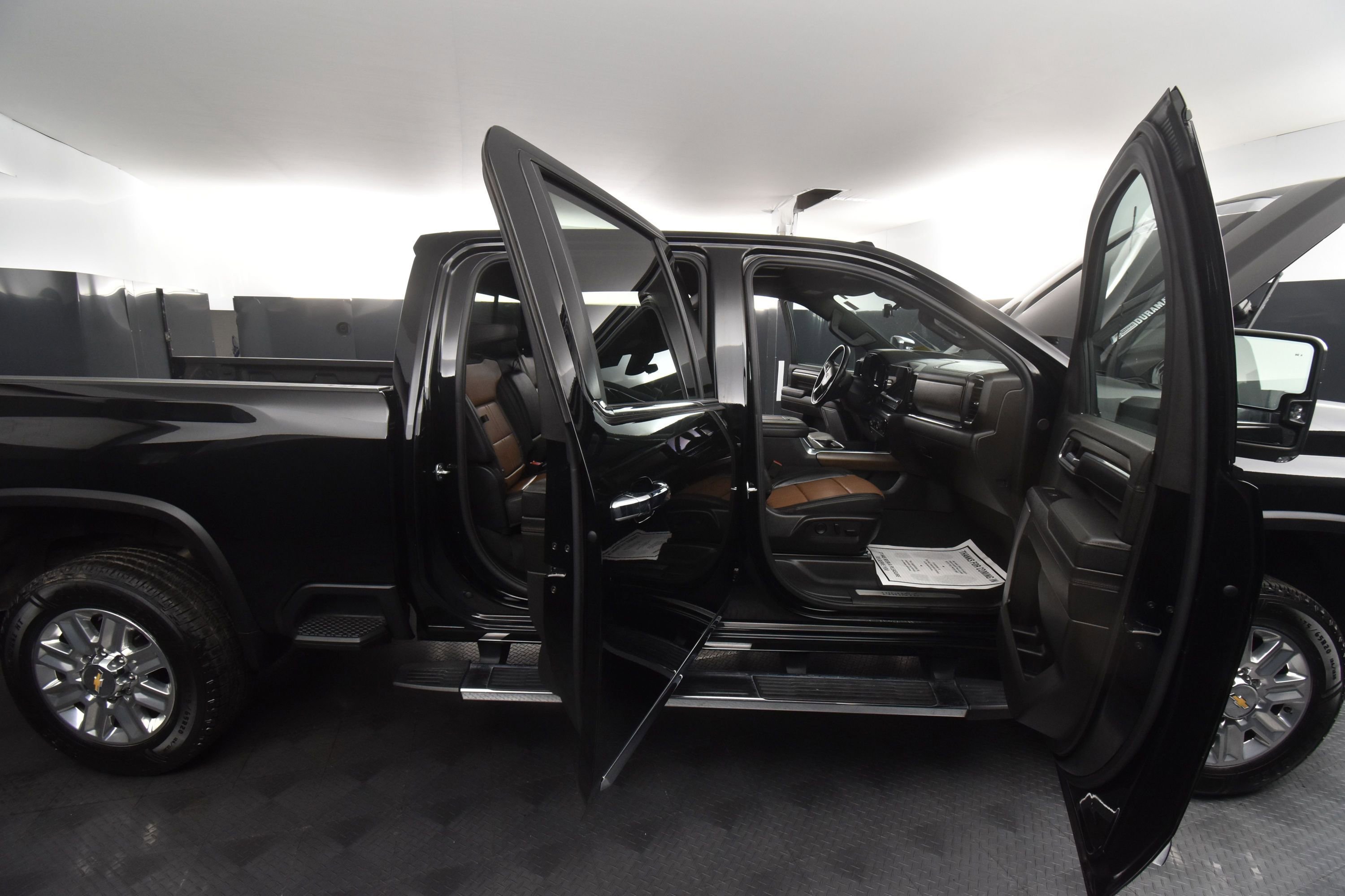 Used 2025 Chevrolet Silverado 2500 High Country w/ High Country Premium Package image 58