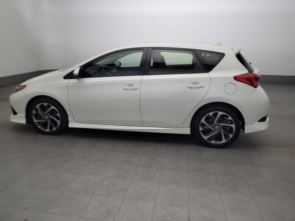 Used 2017 Toyota Corolla iM image 3