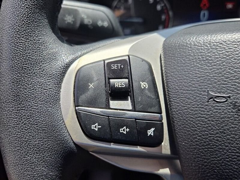 Used 2024 Ford Explorer XLT AWD/4WD image 28
