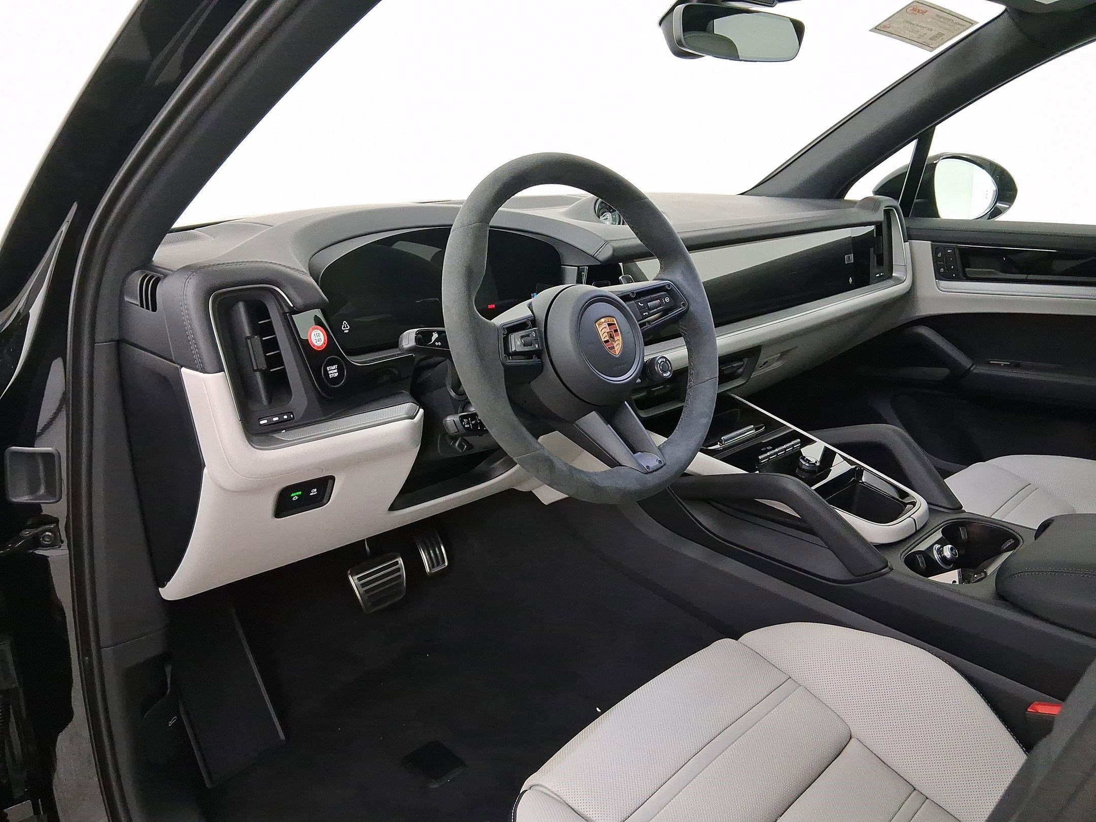 New 2026 Porsche Cayenne S image 4