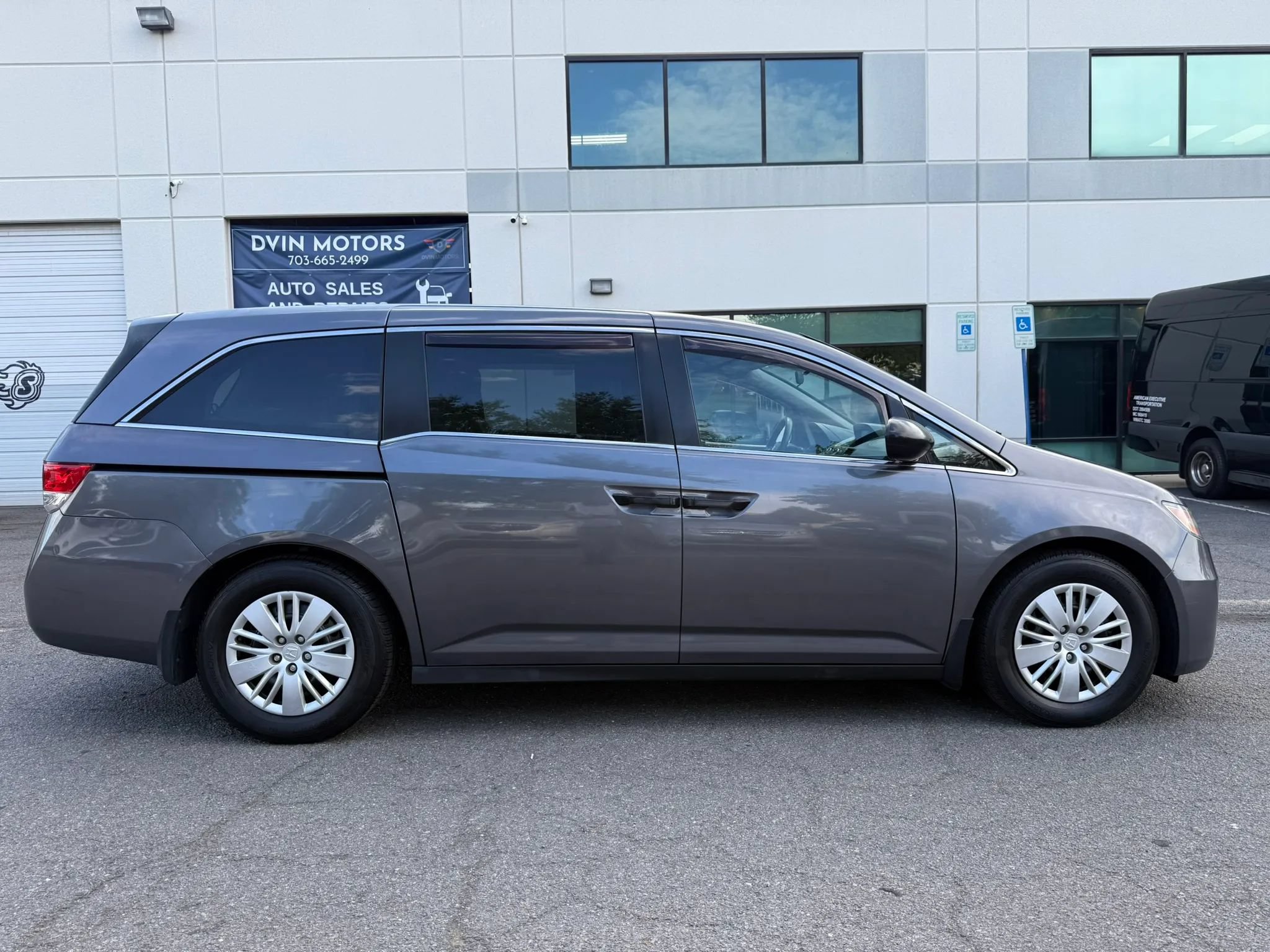 Used 2015 Honda Odyssey LX image 3