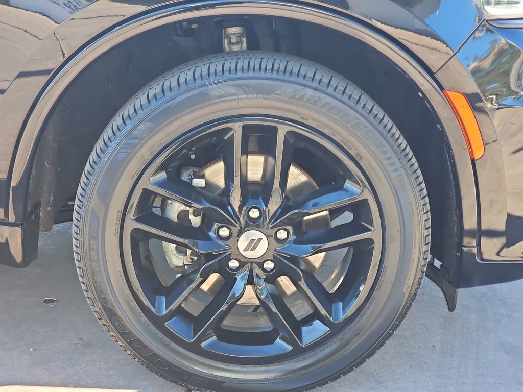 Used 2023 Dodge Durango GT image 40