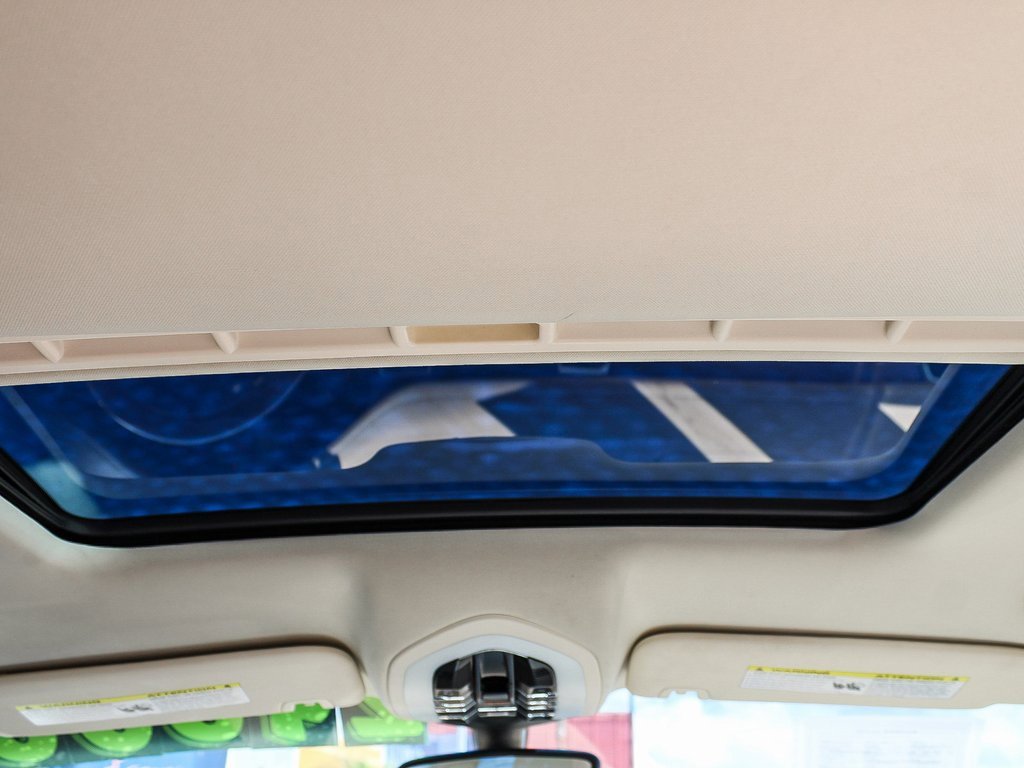 Used 2015 Porsche Panamera S image 17