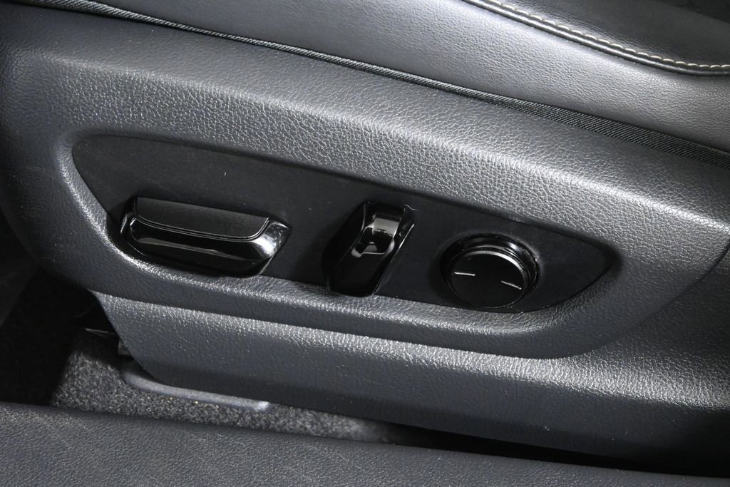 Used 2022 Lexus UX 200 w/ Accessory Package (Z2) image 25