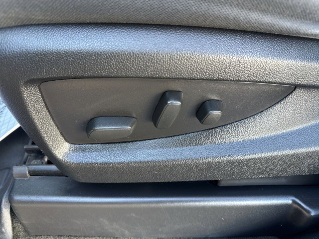 Used 2015 GMC Yukon XL SLE w/ Convenience Package image 14