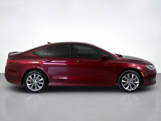 Used 2015 Chrysler 200 S w/ Navigation & Sound Group I FWD video 2