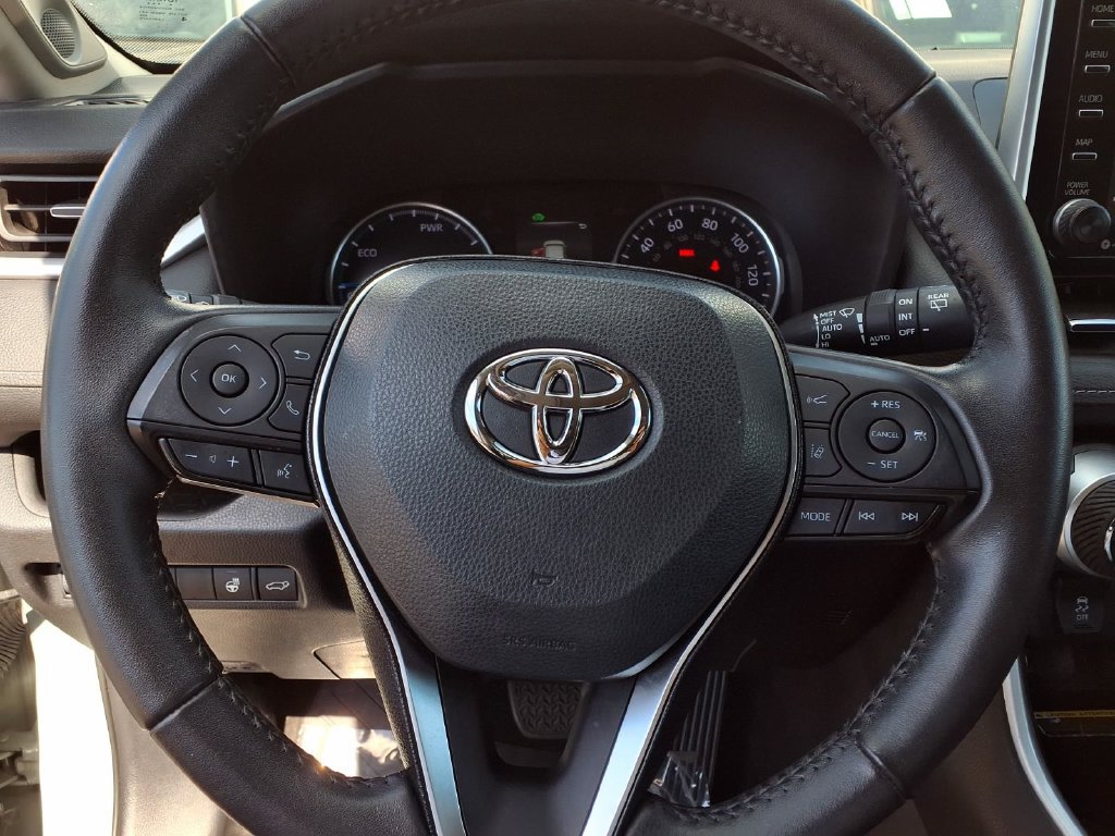 Certified 2021 Toyota RAV4 XLE Premium AWD/4WD image 13