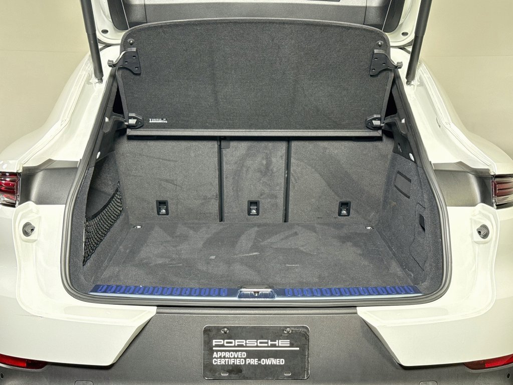 Certified 2024 Porsche Cayenne Coupe AWD/4WD image 26