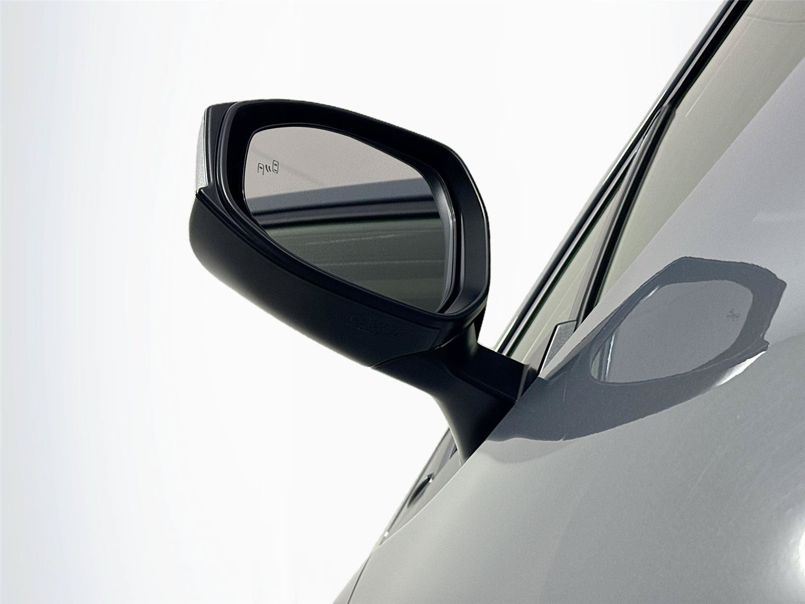 Certified 2025 Toyota Prius XLE FWD image 5