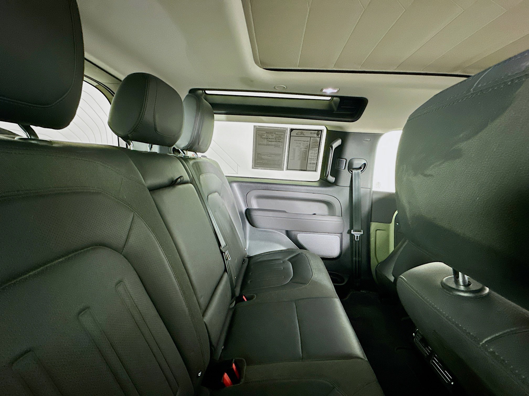Used 2021 Land Rover Defender 90 First Edition image 38