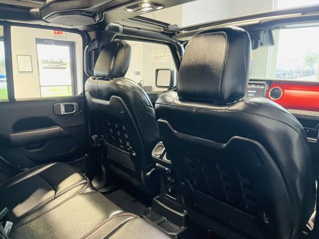 Used 2022 Jeep Wrangler Unlimited Rubicon w/ Steel Bumper Group AWD/4WD image 14