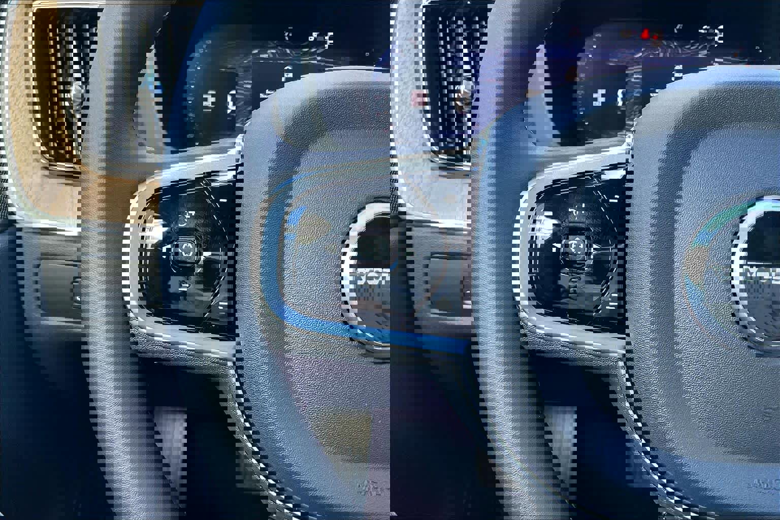 New 2026 Volvo XC60 B5 Plus w/ Protection Package Premier image 17