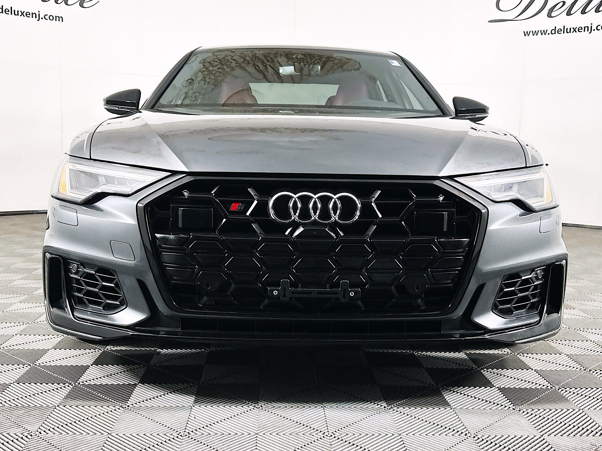 Used 2025 Audi S6 Premium Plus w/ Premium Plus Package AWD/4WD image 2