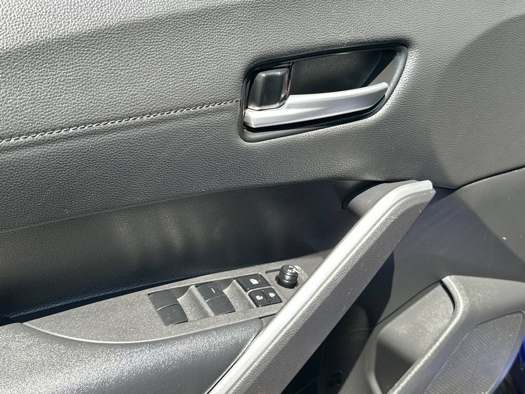 Used 2024 Toyota Corolla Cross XLE FWD image 18