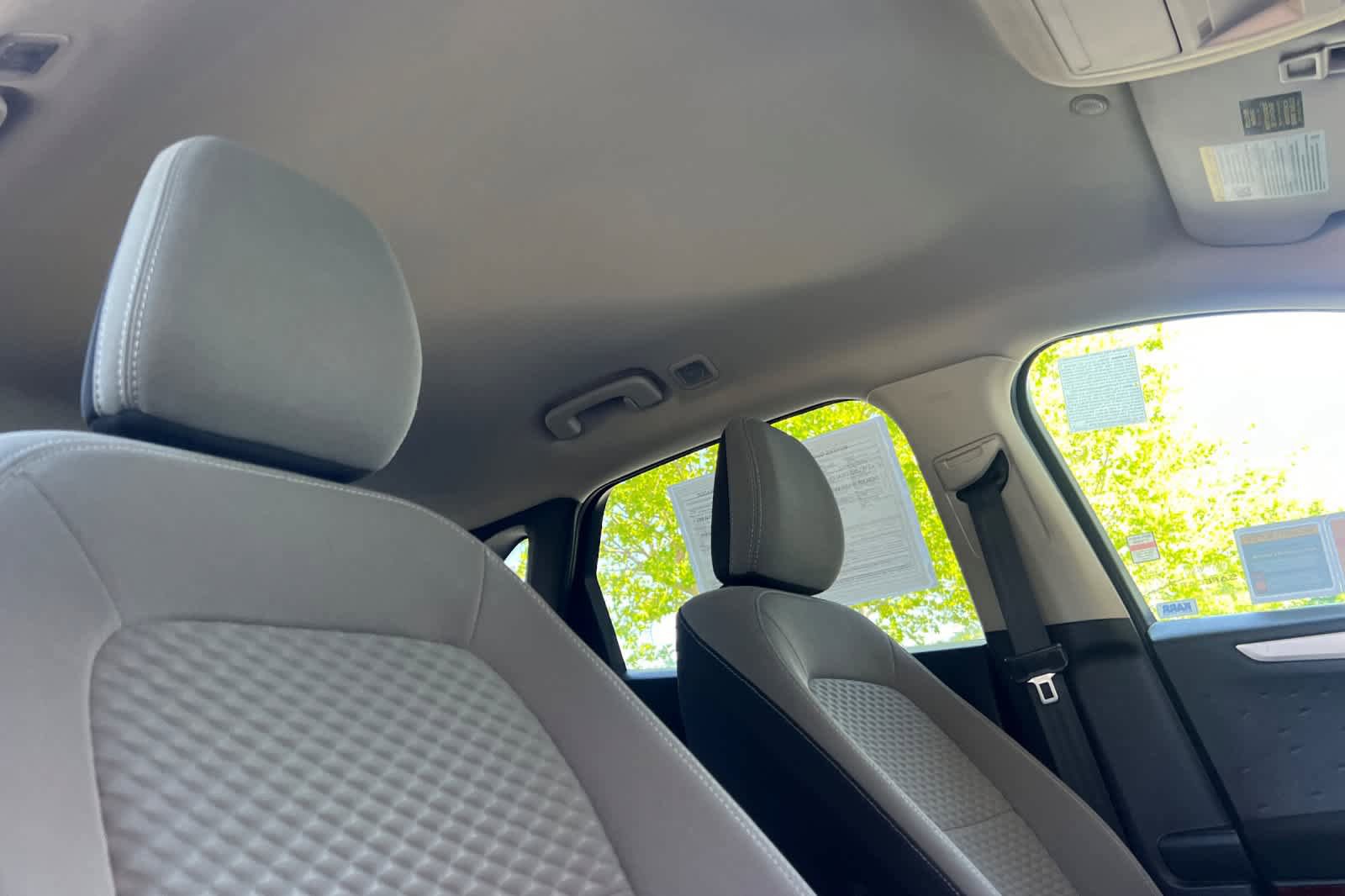 Used 2020 Ford Escape SE FWD image 18