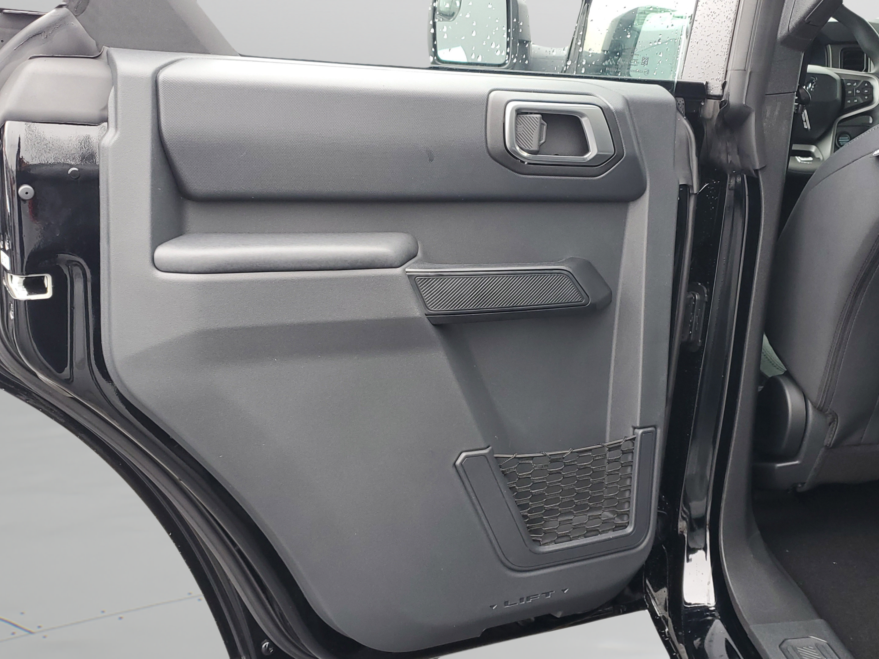 New 2025 Ford Bronco 4-Door AWD/4WD image 26