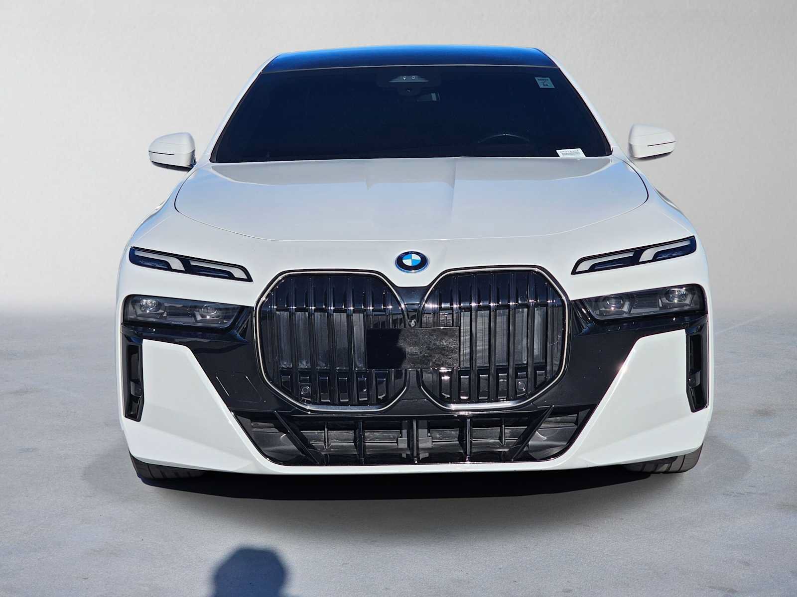 Used 2024 BMW i7 eDrive50 w/ M Sport Package RWD image 8
