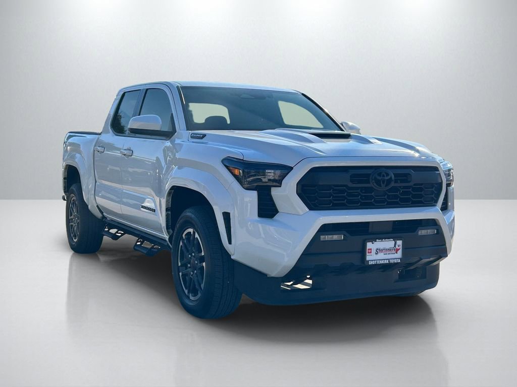 Certified 2025 Toyota Tacoma TRD Sport image 3
