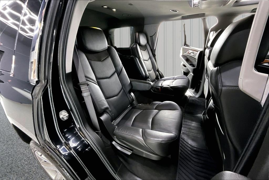 Used 2016 Cadillac Escalade Premium AWD/4WD image 26