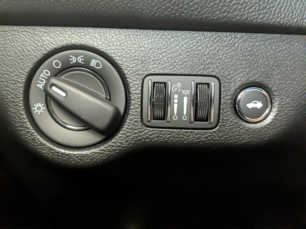 Used 2023 Dodge Challenger SXT w/ Cold Weather Group image 21