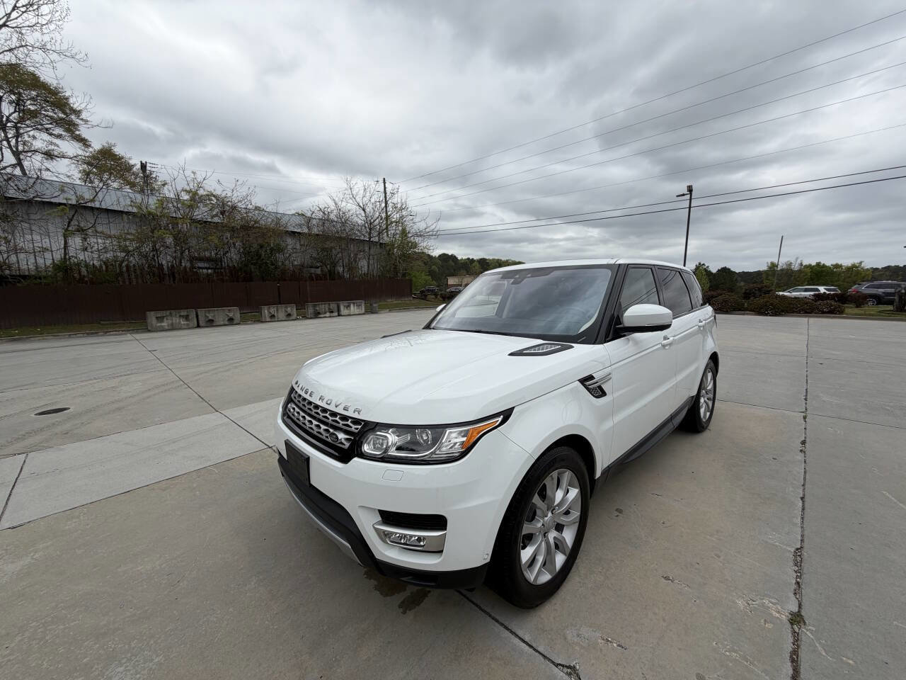 Used 2017 Land Rover Range Rover Sport HSE AWD/4WD image 30
